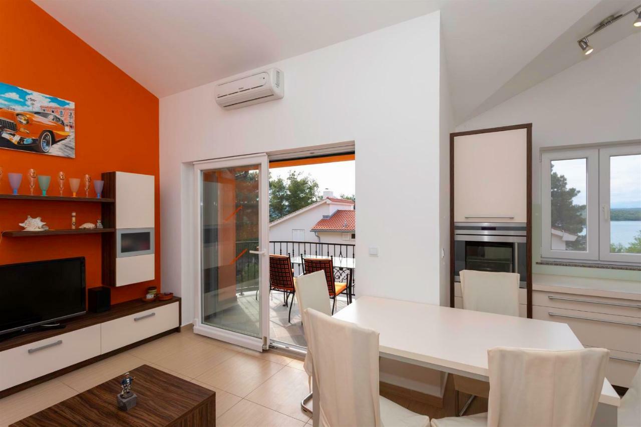 Seafront Apartment Soline With Seaview Exterior photo