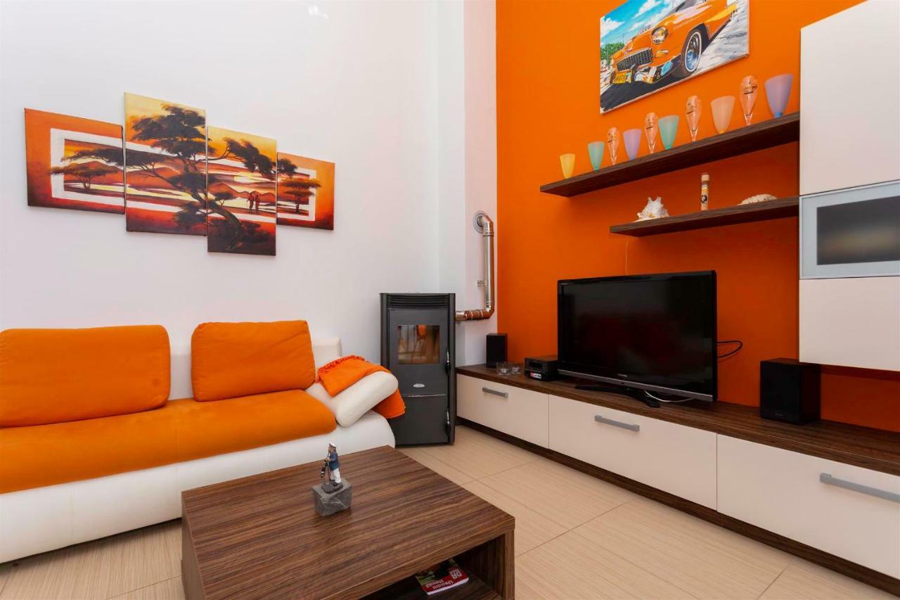 Seafront Apartment Soline With Seaview Exterior photo